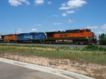 BNSF 1048, NS 6805 & BNSF 5243